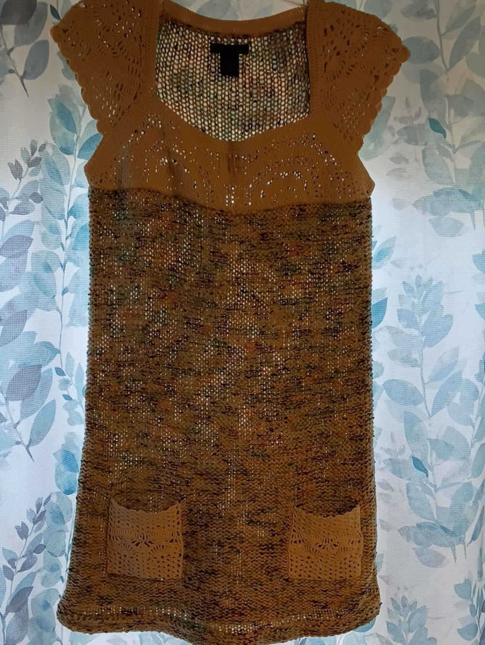 BCBGMaxAzria Large Top/Tunic - Picture 6 of 6